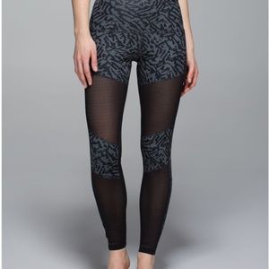 Lululemon Hot to Street Pant NWT Size 10